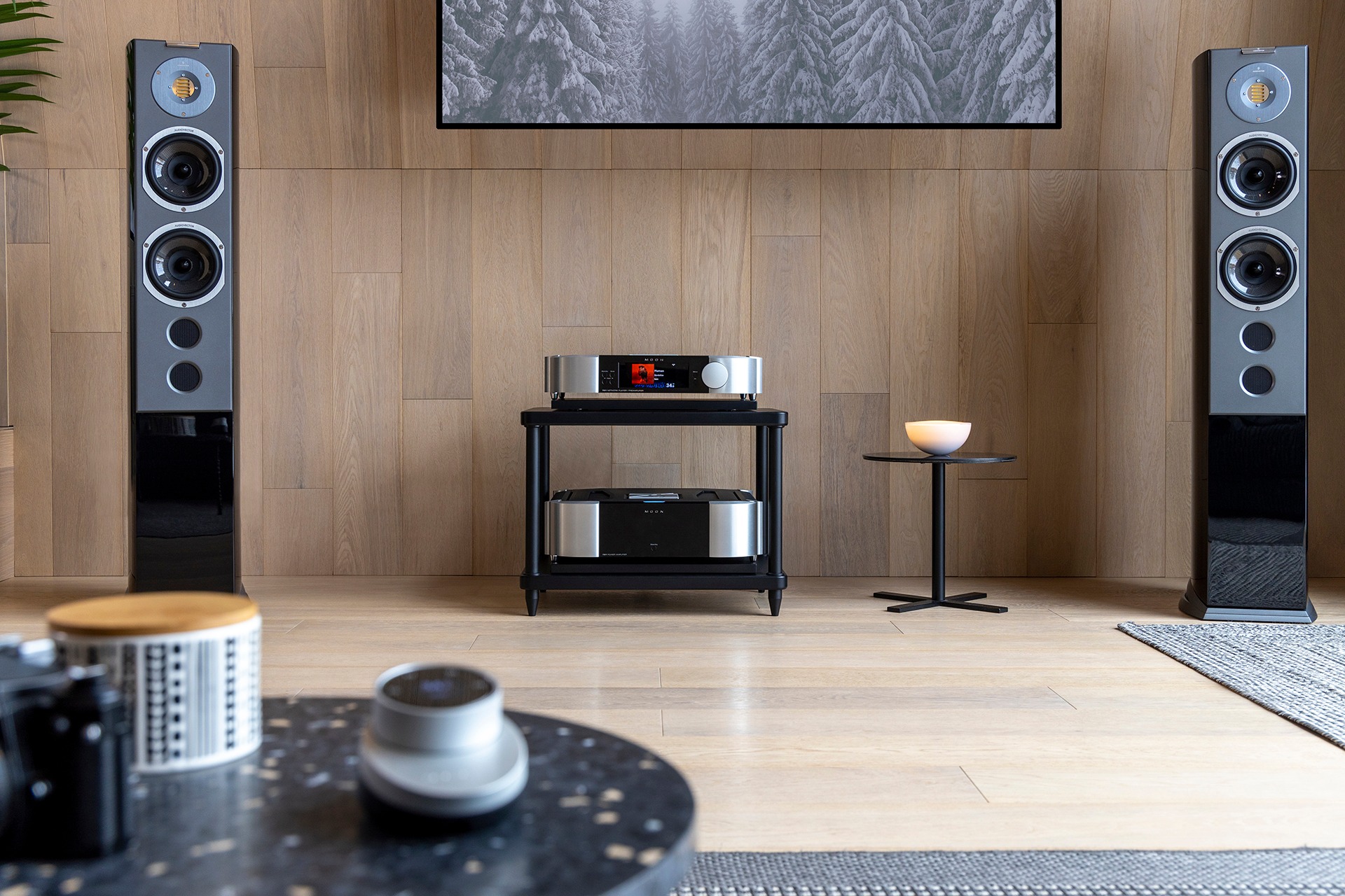 MOON North Collection: Kết hợp phong cách tối giản, công nghệ hiện đại và truyền thống High-End hơn 40 năm