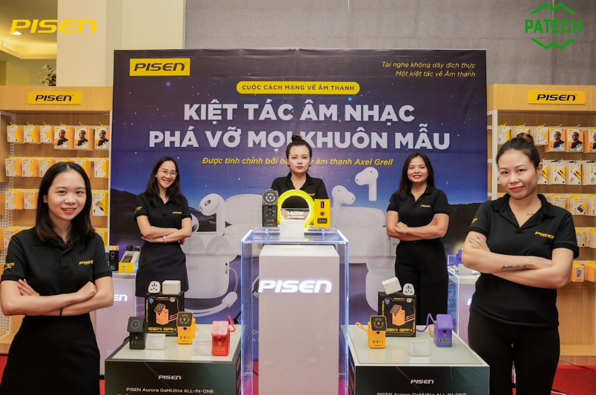 Gian Hàng Pisen Kín Khách Với Hàng Trăm Phụ Kiện Sale Sập Sàn Tại P.H.E Show 2024