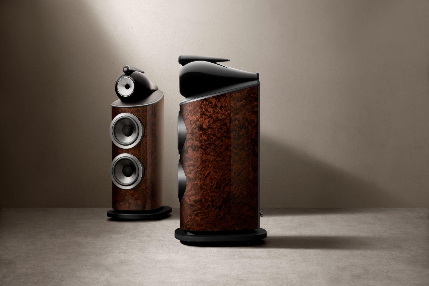 Audio_LAB_High--B&W - 801 D4 Signature California Burl Gloss - Beauty 2.jpeg