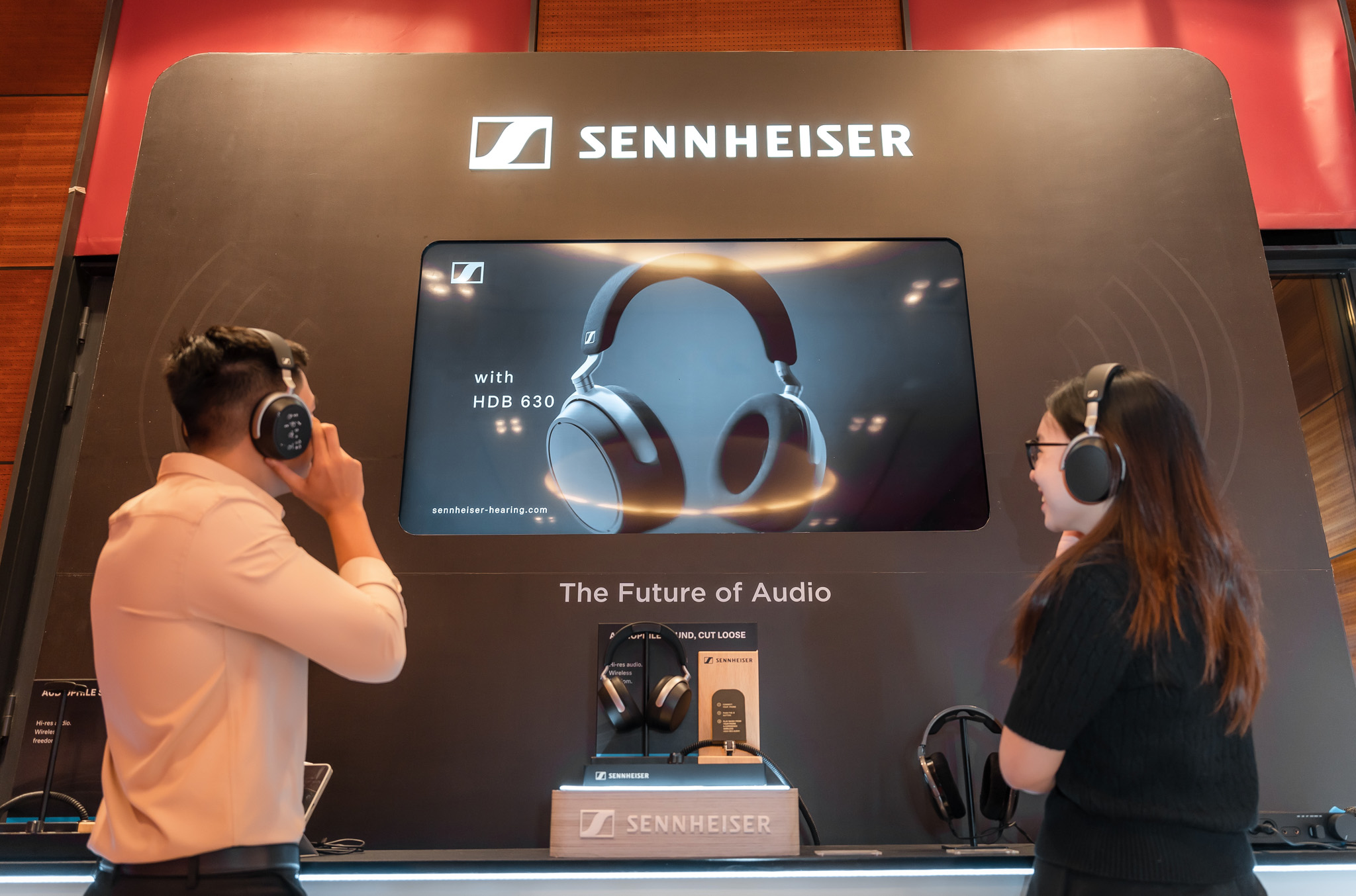 [AV Show Hà Nội 2025] Sennheiser HDB 630: Tai nghe không dây Audiophile đỉnh cao chính thức ra mắt tại Việt Nam