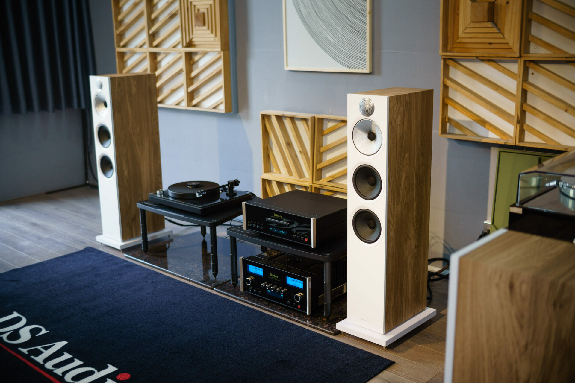 BowersWilkins_603S3_Dong_Thanh_Hoa_Phuc-4-of-4-1.jpg