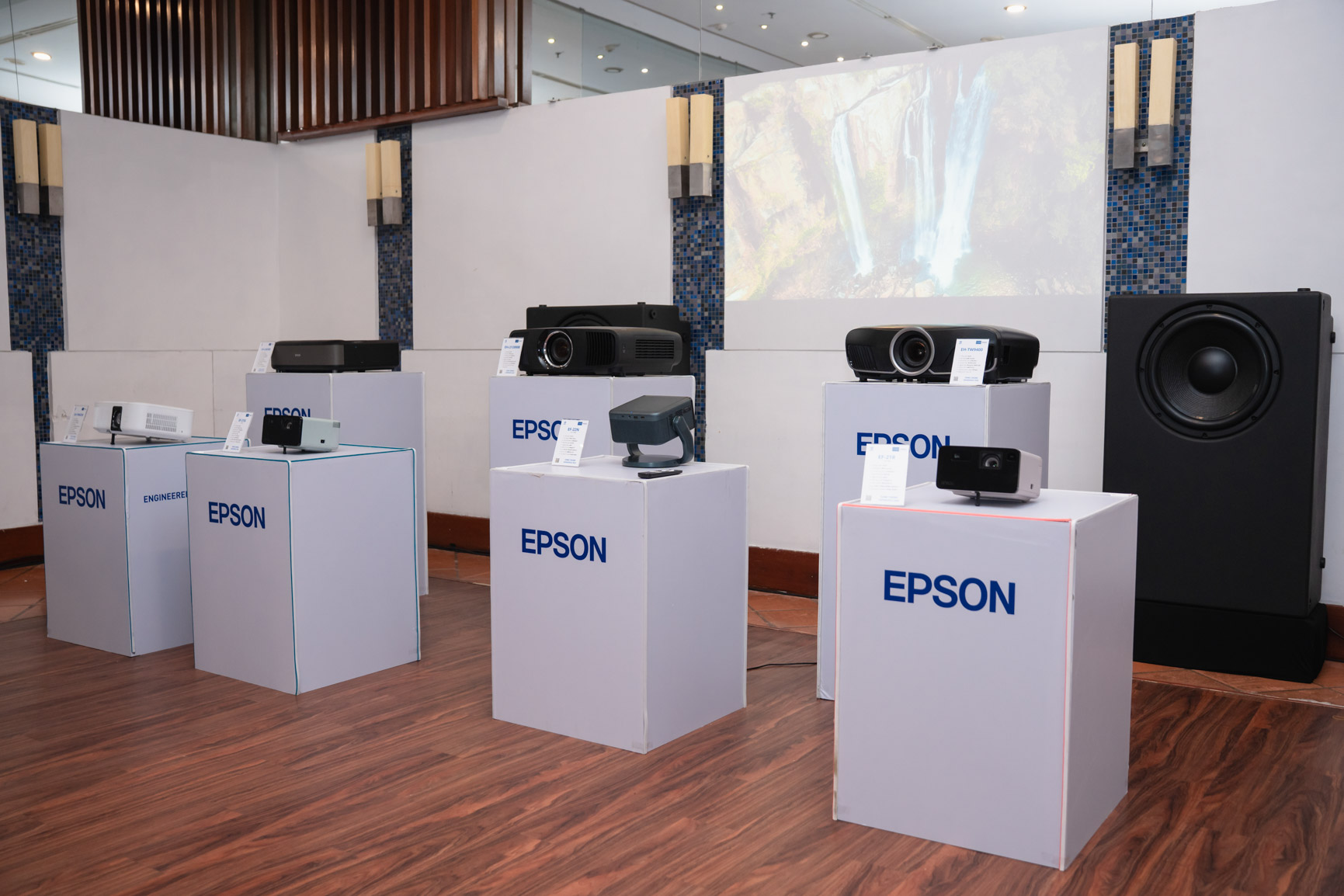 EPSON (2 of 7).jpg