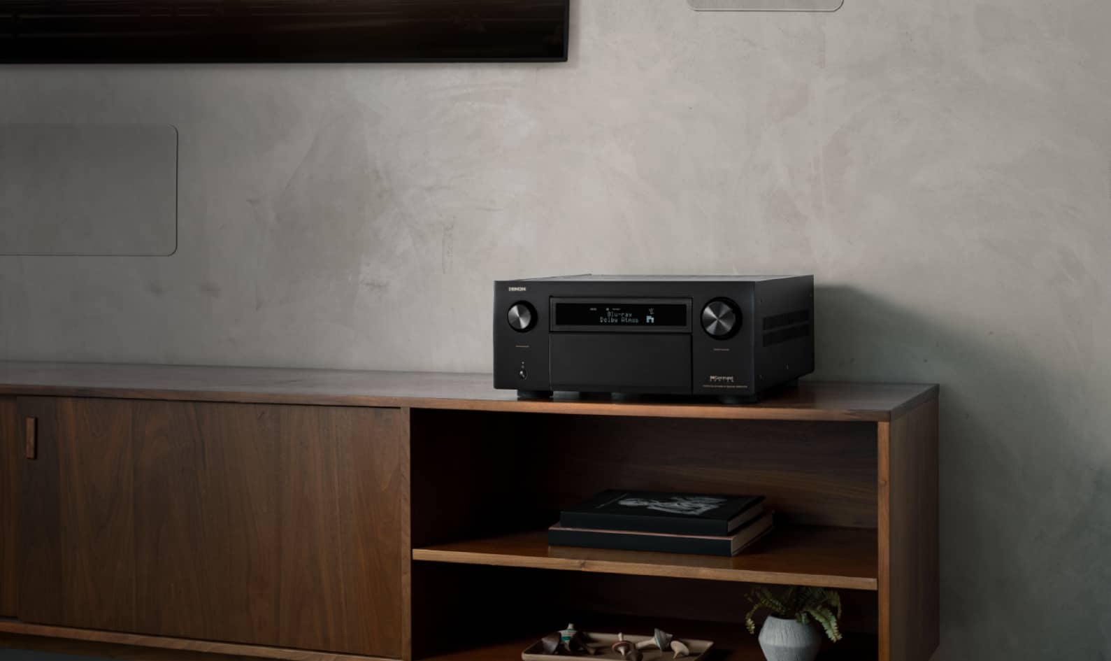 Denon ra mắt 3 mẫu AV Receiver có khả năng giải mã hình ảnh độ phân giải lên đến 8K, giá bán rất dễ chịu