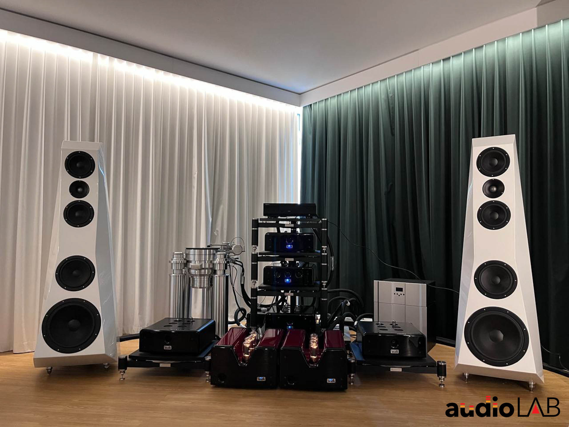 HiFi Deluxe Munich 2023 Audio LAB (4 of 27).jpg