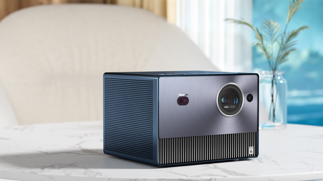 Hisense ra mắt máy chiếu mini C1 TriChroma Laser với khả năng trình chiếu hình ảnh kích thước lên đến 300 inch, tích hợp loa JBL, giá 2300 USD