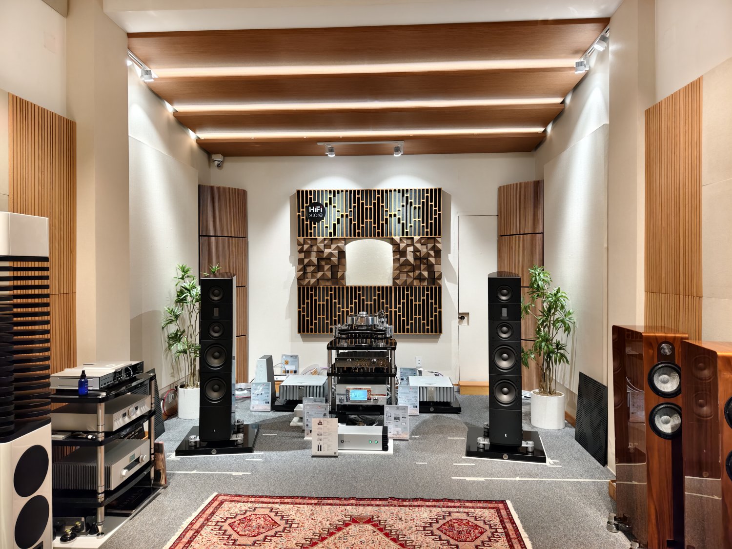 Sự kiện demo phối ghép ultra high-end giữa Raidho Acoustics và Burmester tại Hifi Store