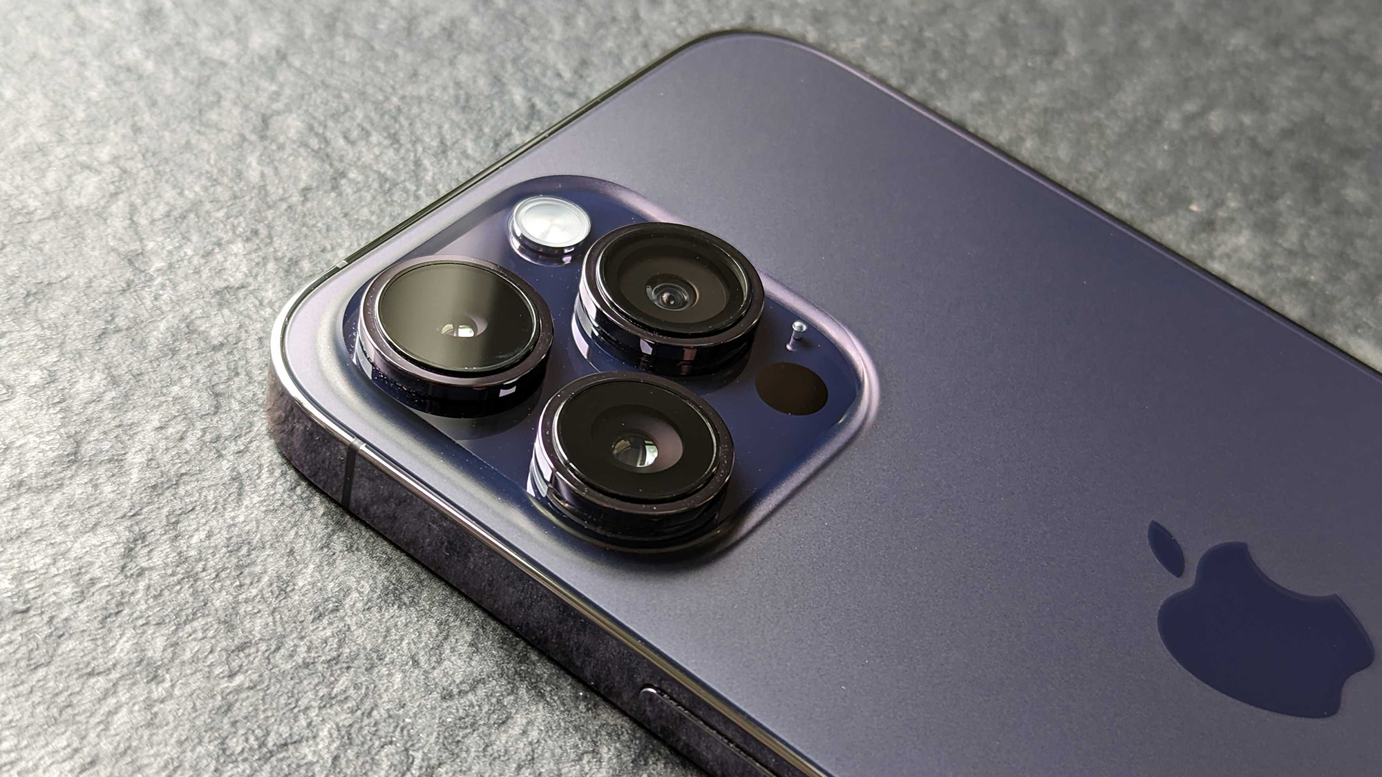 iPhone 16 Pro và iPhone 16 Pro Max sẽ có camera TetraPrism 5x mang đến khả năng zoom "đỉnh của chóp"