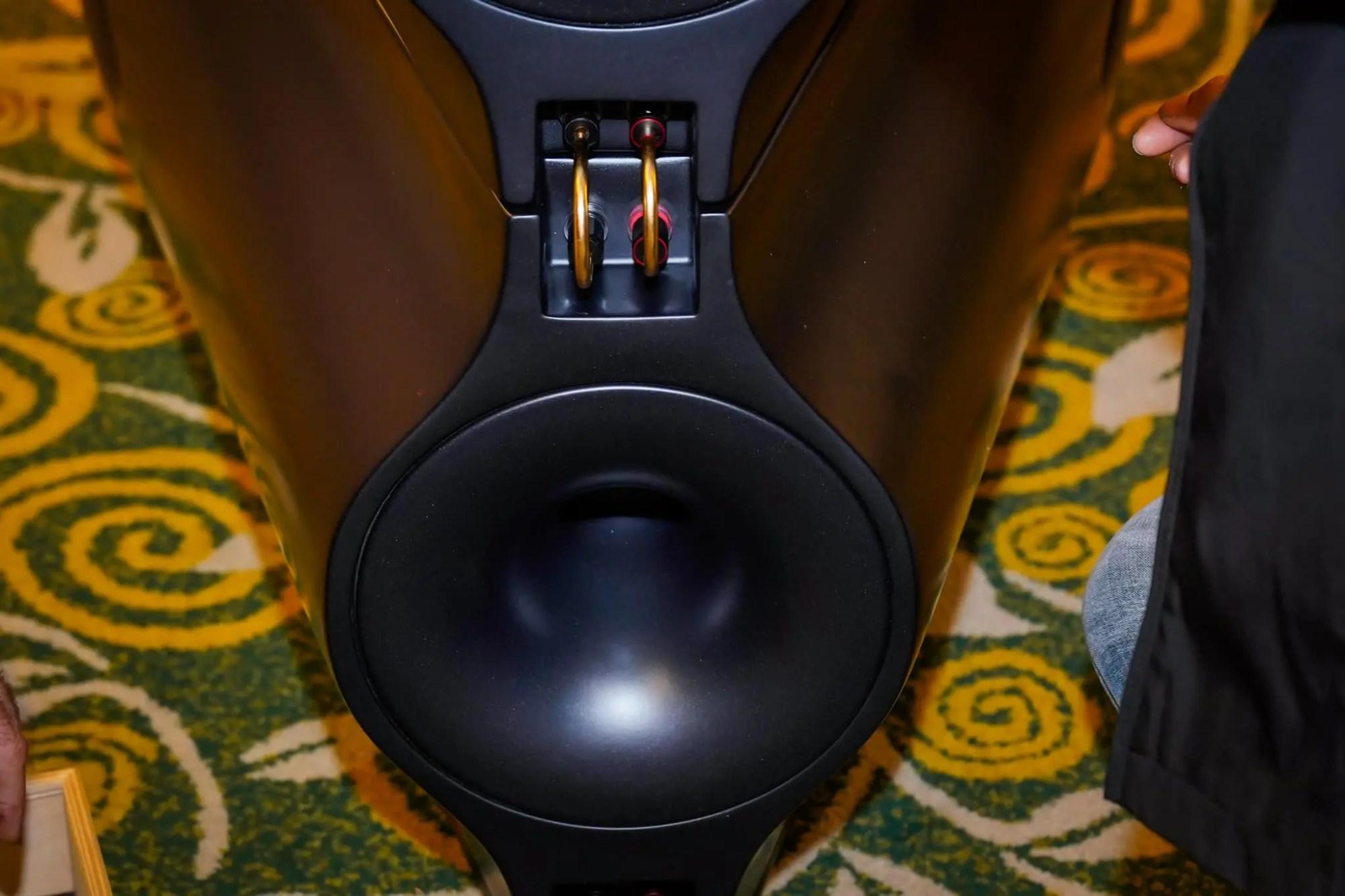 Mời xem bộ ảnh đập thùng siêu loa nửa triệu đô Vivid Moya M1 audio lab 39.jpg