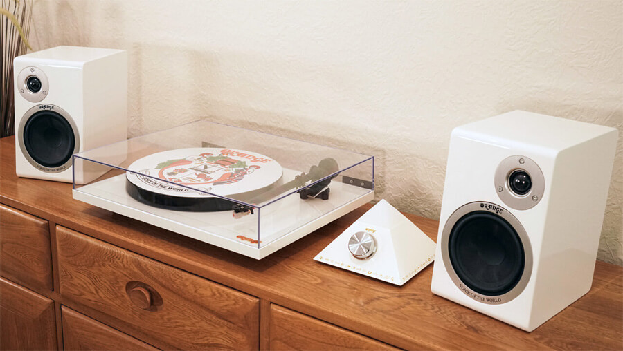 Orange Amplifiers O Turntable mâm than Media LAB 4.jpg
