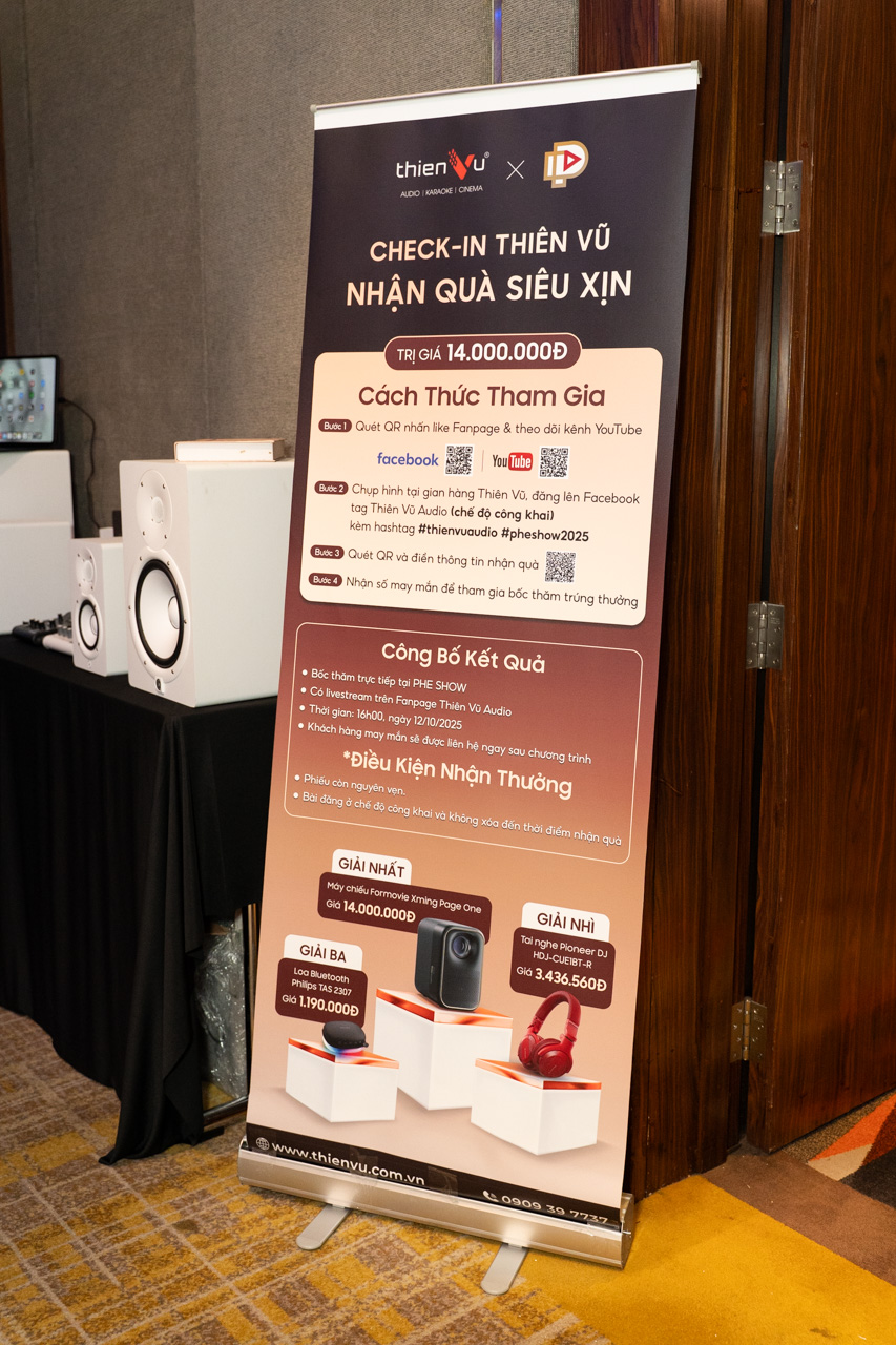 p.h.e show 2025-17.jpg