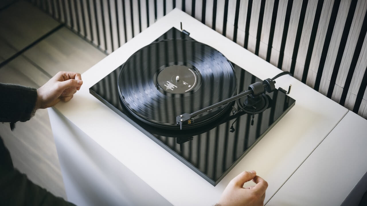 Pro-Ject E1.2: Mâm đĩa than “entry-level” châu Âu nâng cấp – Cửa ngõ hi-fi mới cho người trẻ