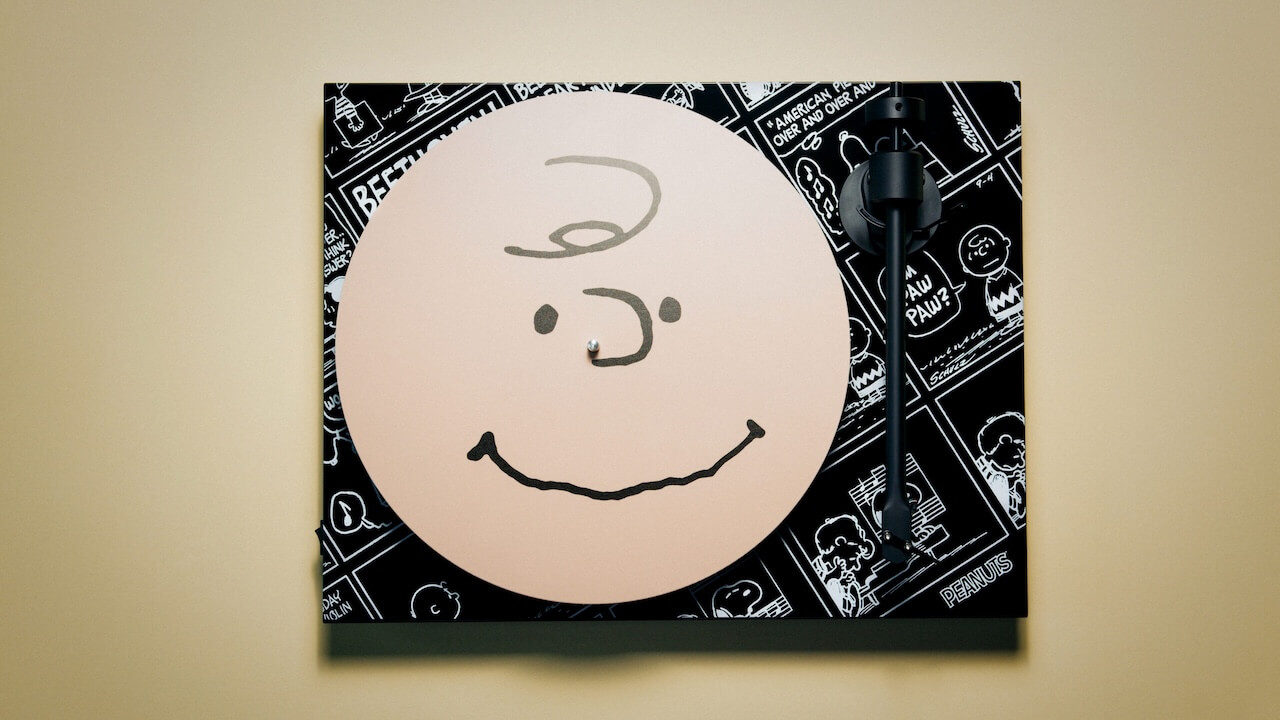 Pro-Ject T1 Phono SB Peanuts Limited Edition – Mâm đĩa than “Chất chơi audiophile” cho fan Charlie Brown và giới sưu tầm