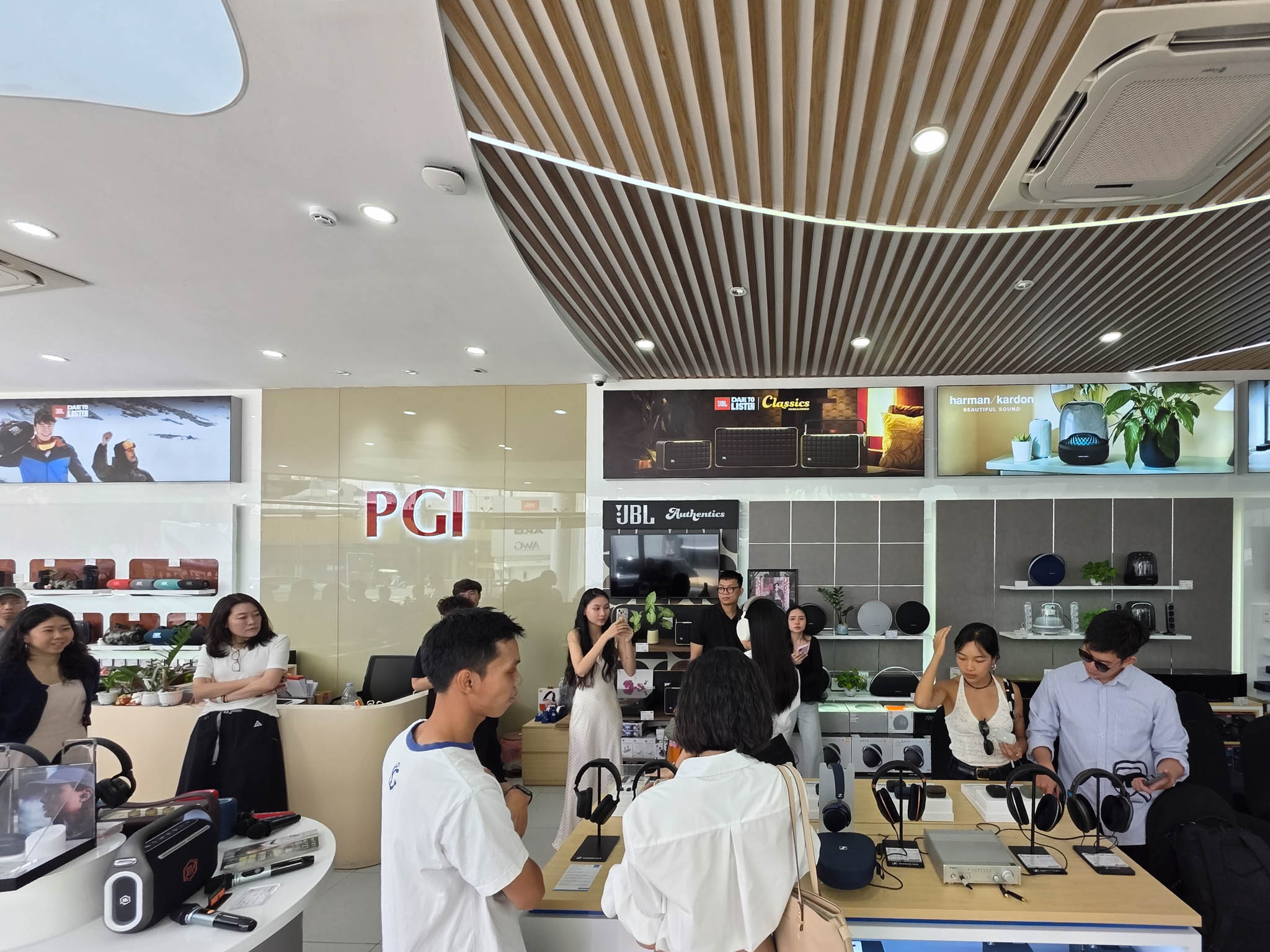 Sennheiser PGI ACCENTUM Open KOC KOL Sounds Meet Story Media LAB- (3 of 61).jpg