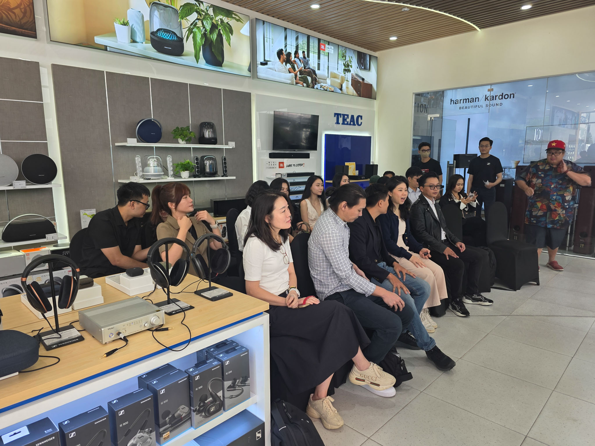 Sennheiser PGI ACCENTUM Open KOC KOL Sounds Meet Story Media LAB- (7 of 61).jpg