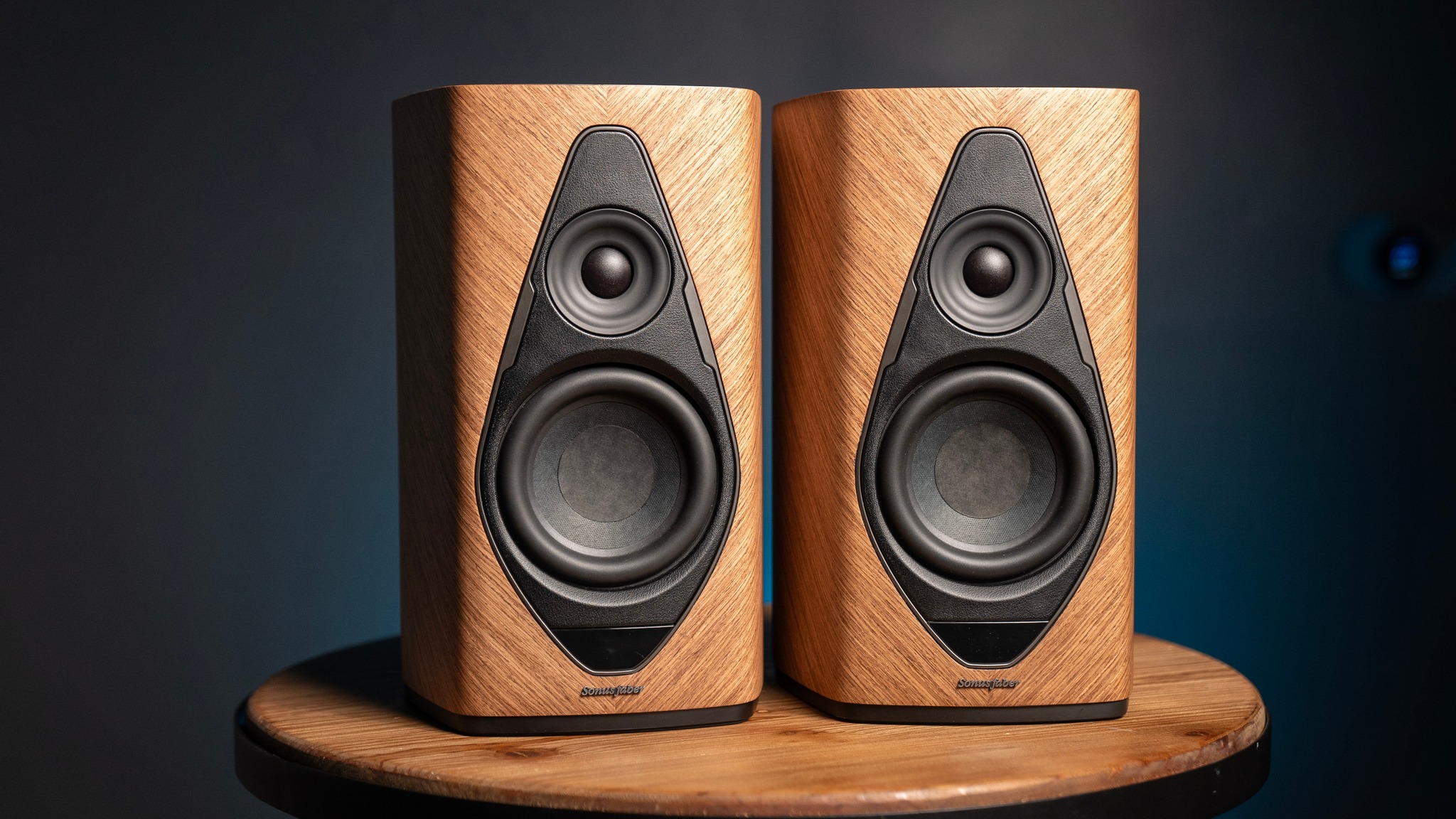 Sonus Faber Duetto – Đôi loa Bookshelf mang nét đẹp tinh tế hơn 40 năm của nước Ý và những công nghệ có một không hai