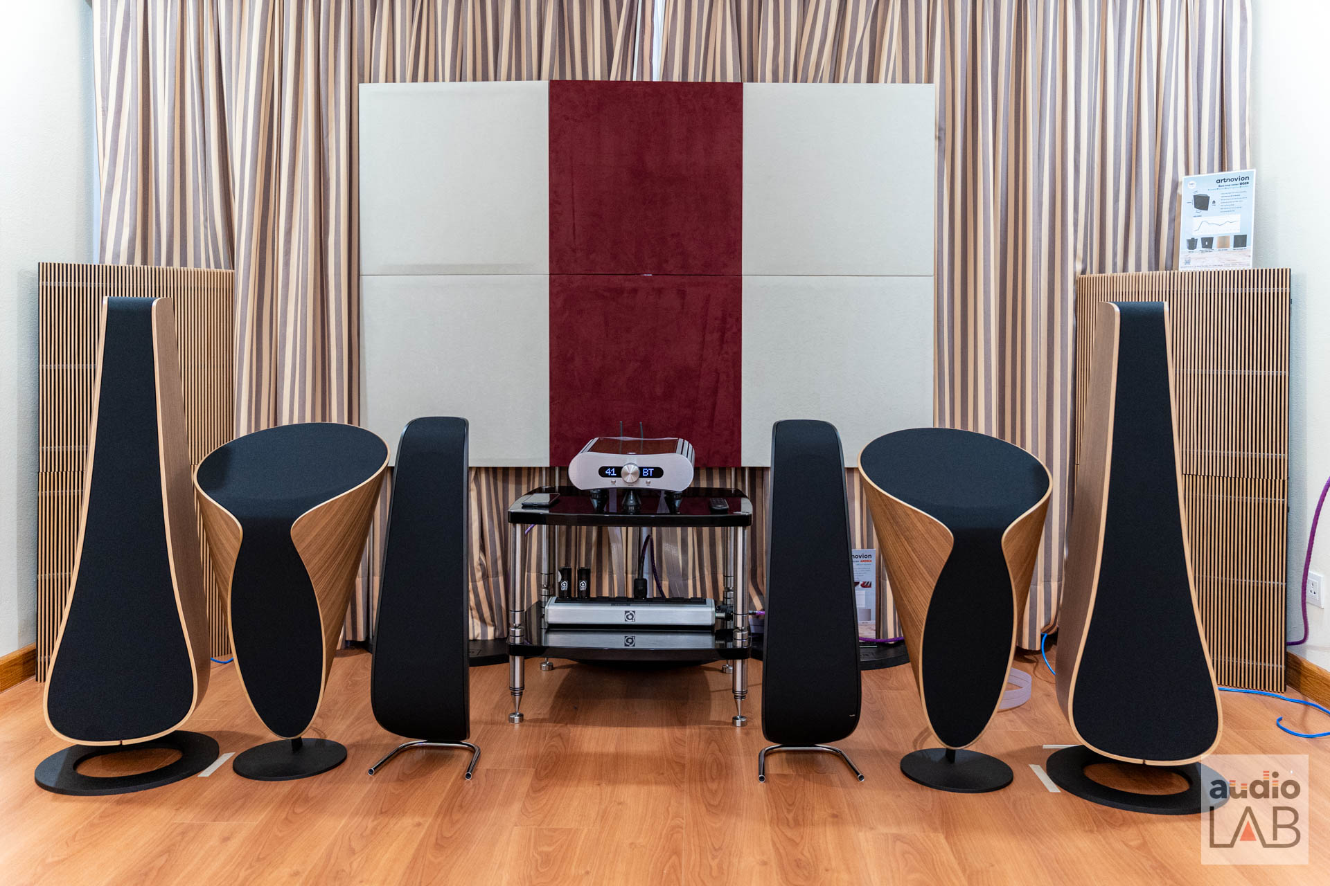[AVShow Saigon 2024] Davone và Gato Audio hiện đại nhưng không kém phần sang trọng tại phòng trải nghiệm của SSQ Audio