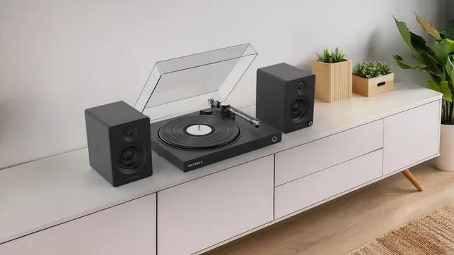Victrola Media LAB 2.jpg