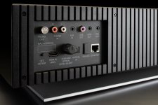 mcintosh-trinh-lang-loa-khong-day-hi-end-the-he-moi-rs150-rs250---cong-suat-lon-streaming-da-p...jpg